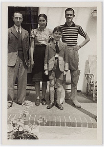 Elisabeth und Ludwig Calvelli-Adorno bei ihrer ersten Gastfamilie in England